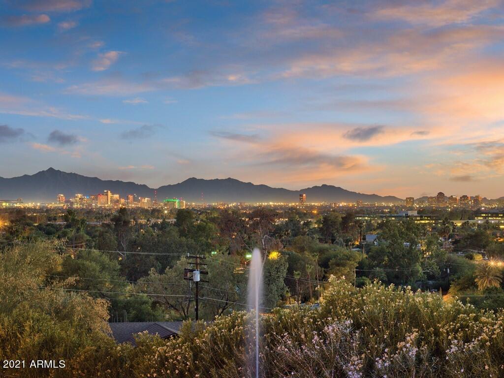 CAMELBACK HEIGHTS - Residential