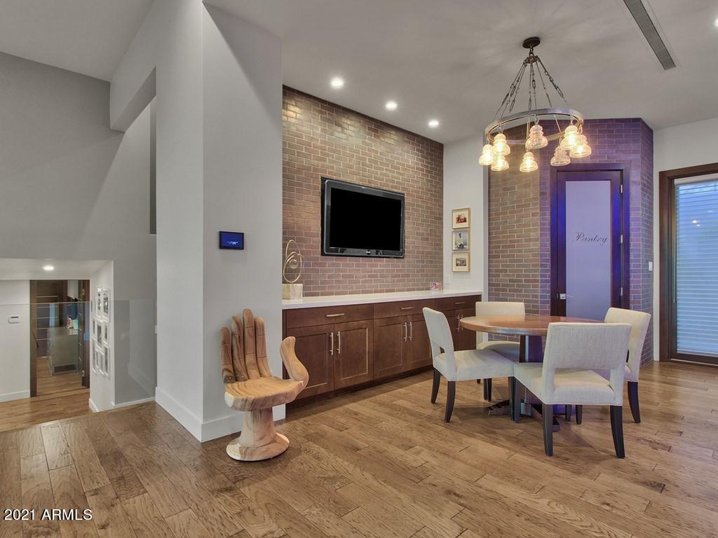 CAMELBACK HEIGHTS - Residential