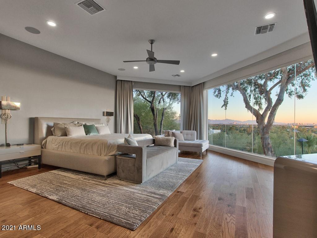 CAMELBACK HEIGHTS - Residential
