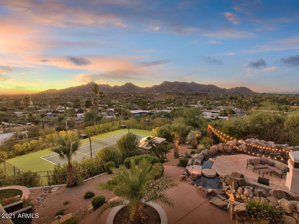 CAMELBACK HEIGHTS - Residential