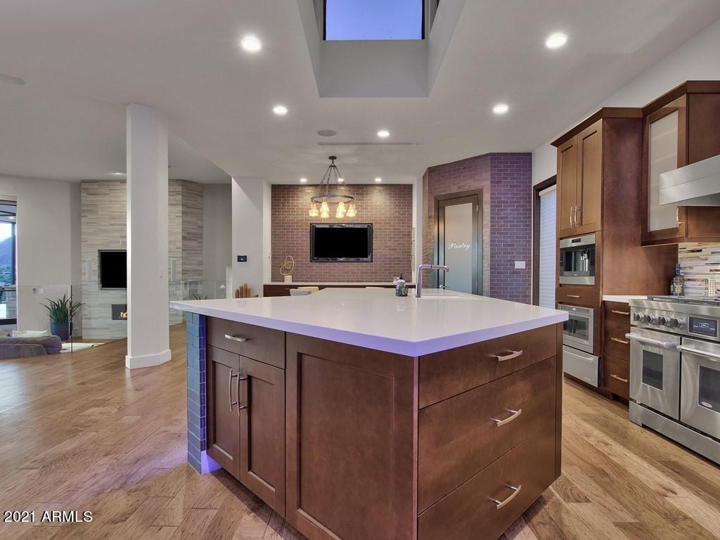 CAMELBACK HEIGHTS - Residential