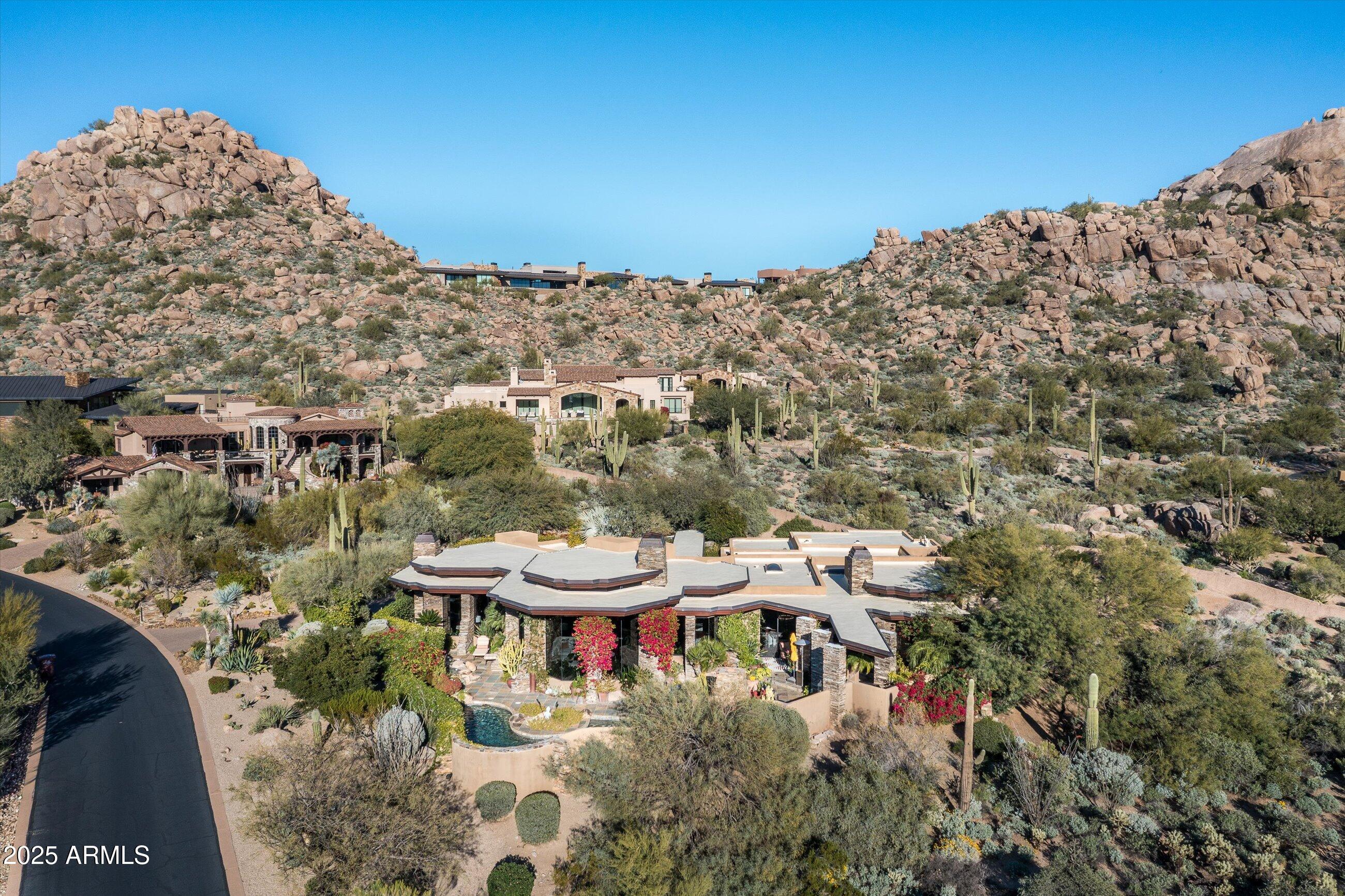 ESTANCIA - Residential