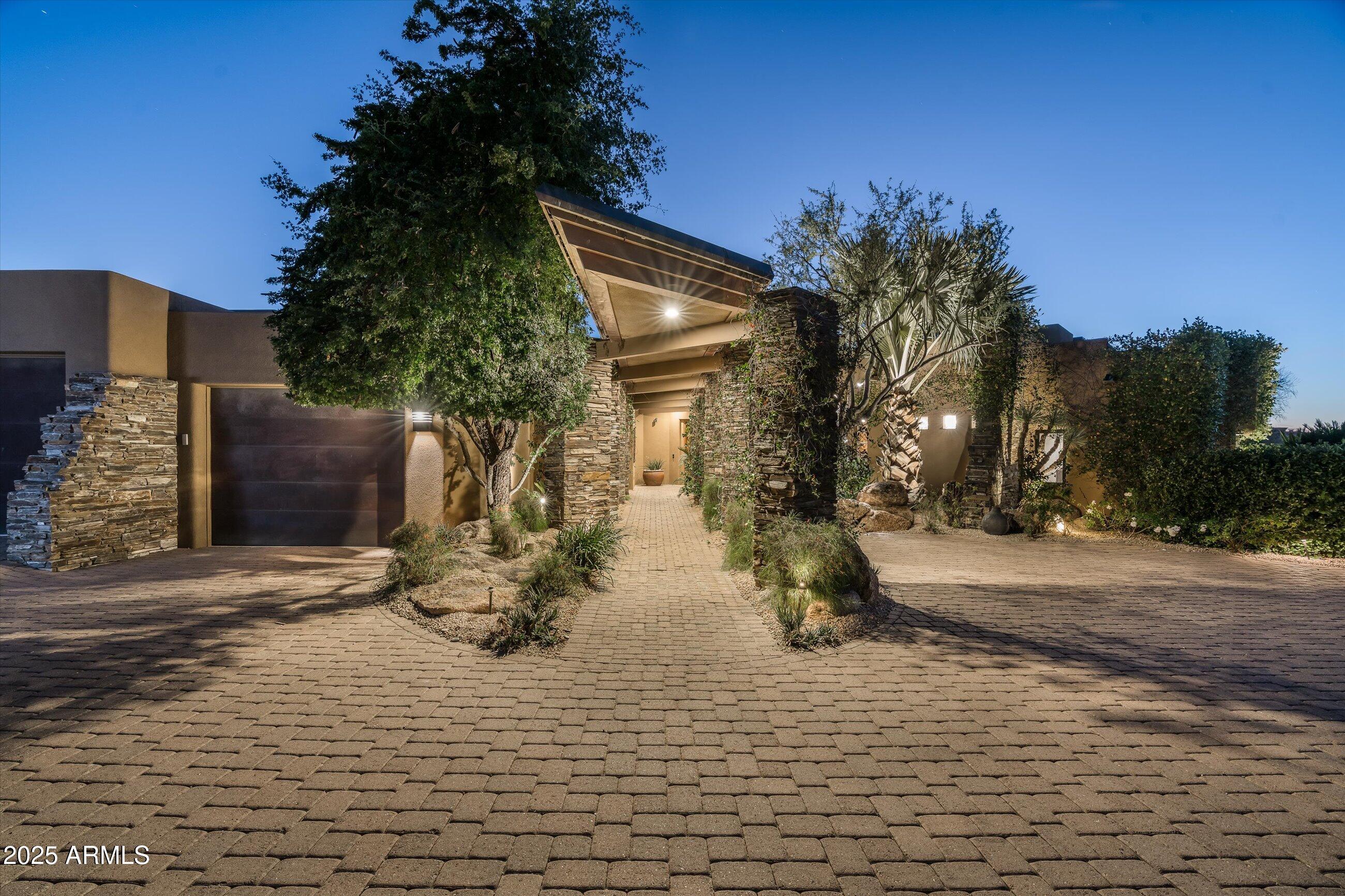 ESTANCIA - Residential