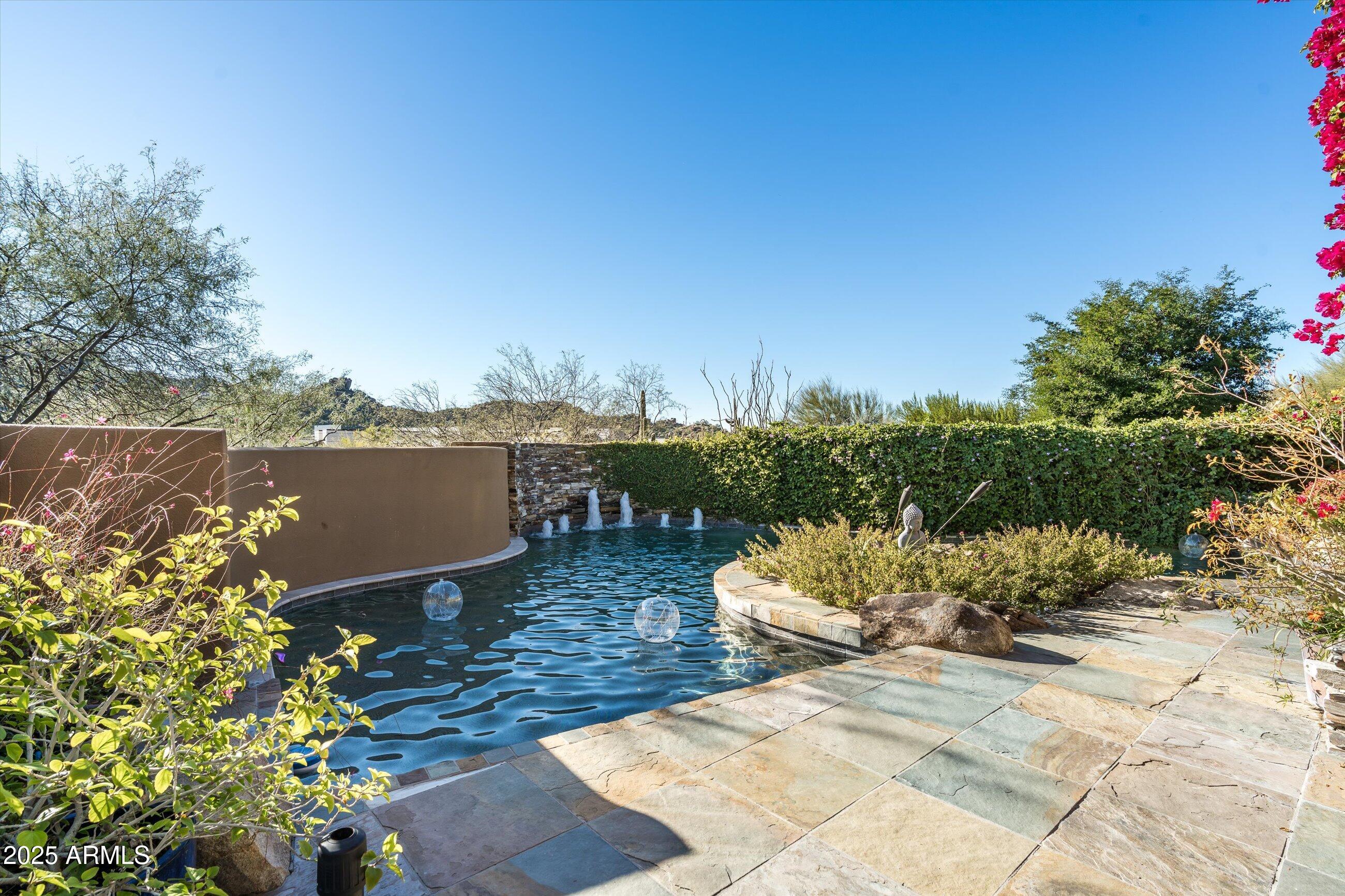 ESTANCIA - Residential