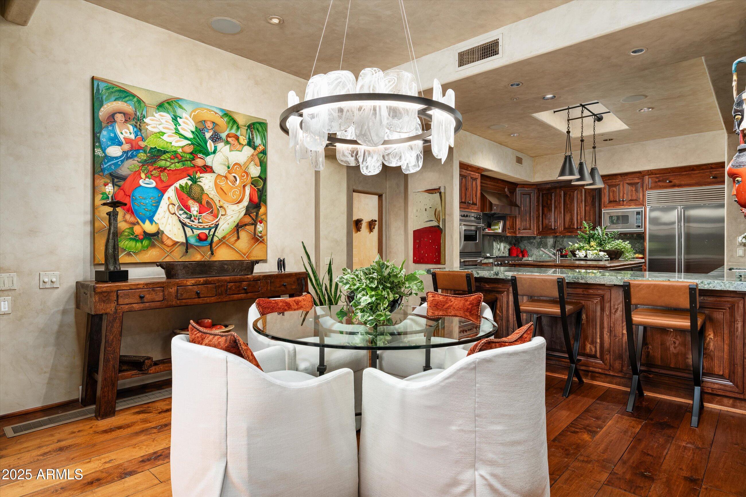 ESTANCIA - Residential