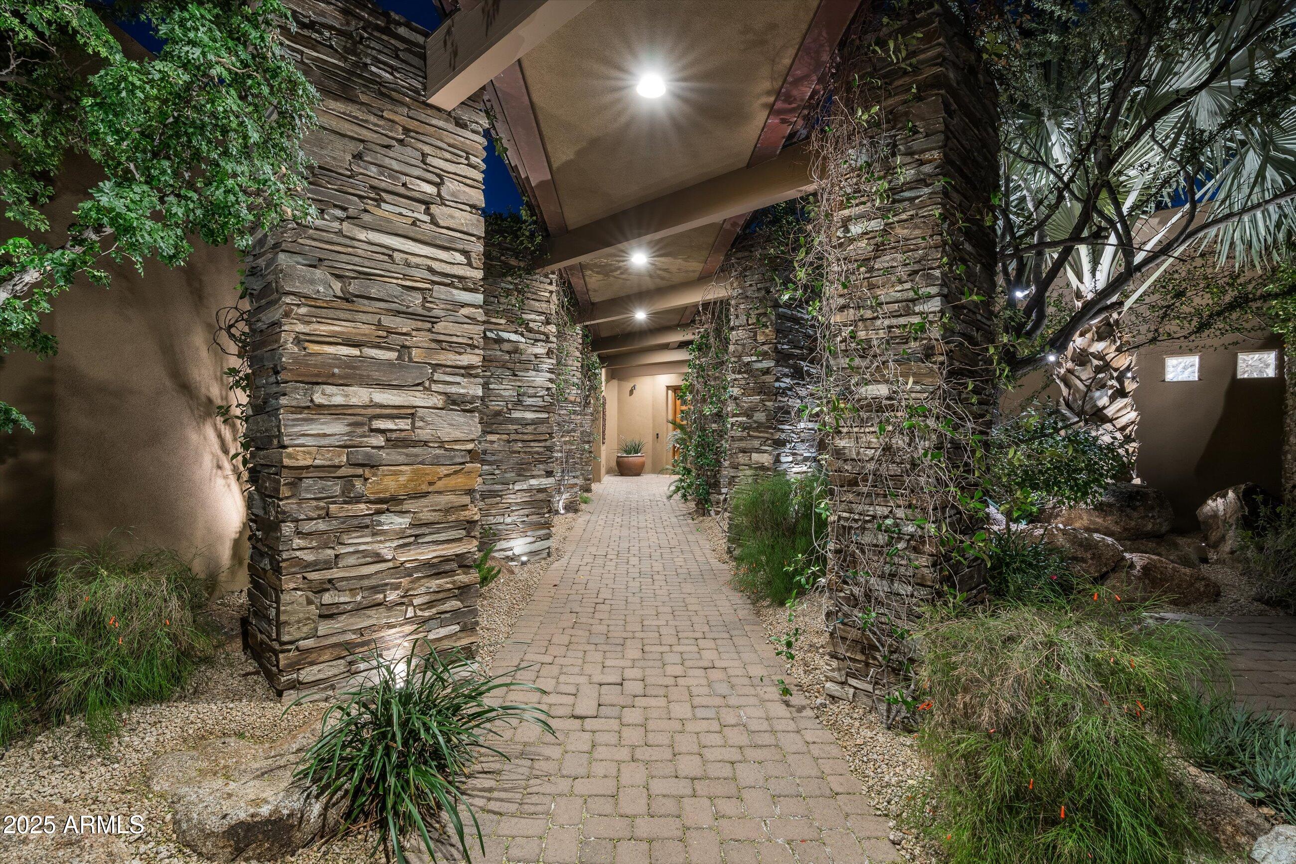 ESTANCIA - Residential