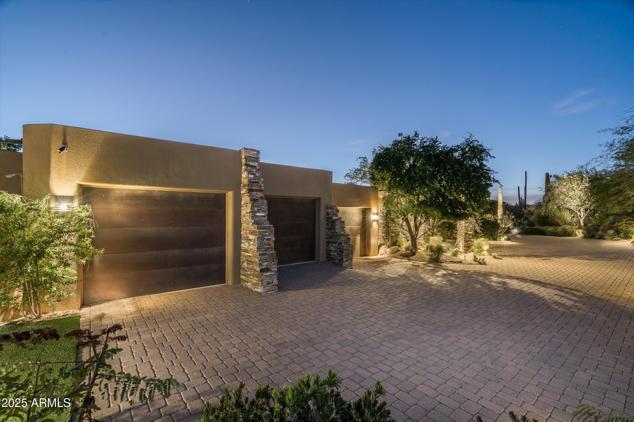 ESTANCIA - Residential