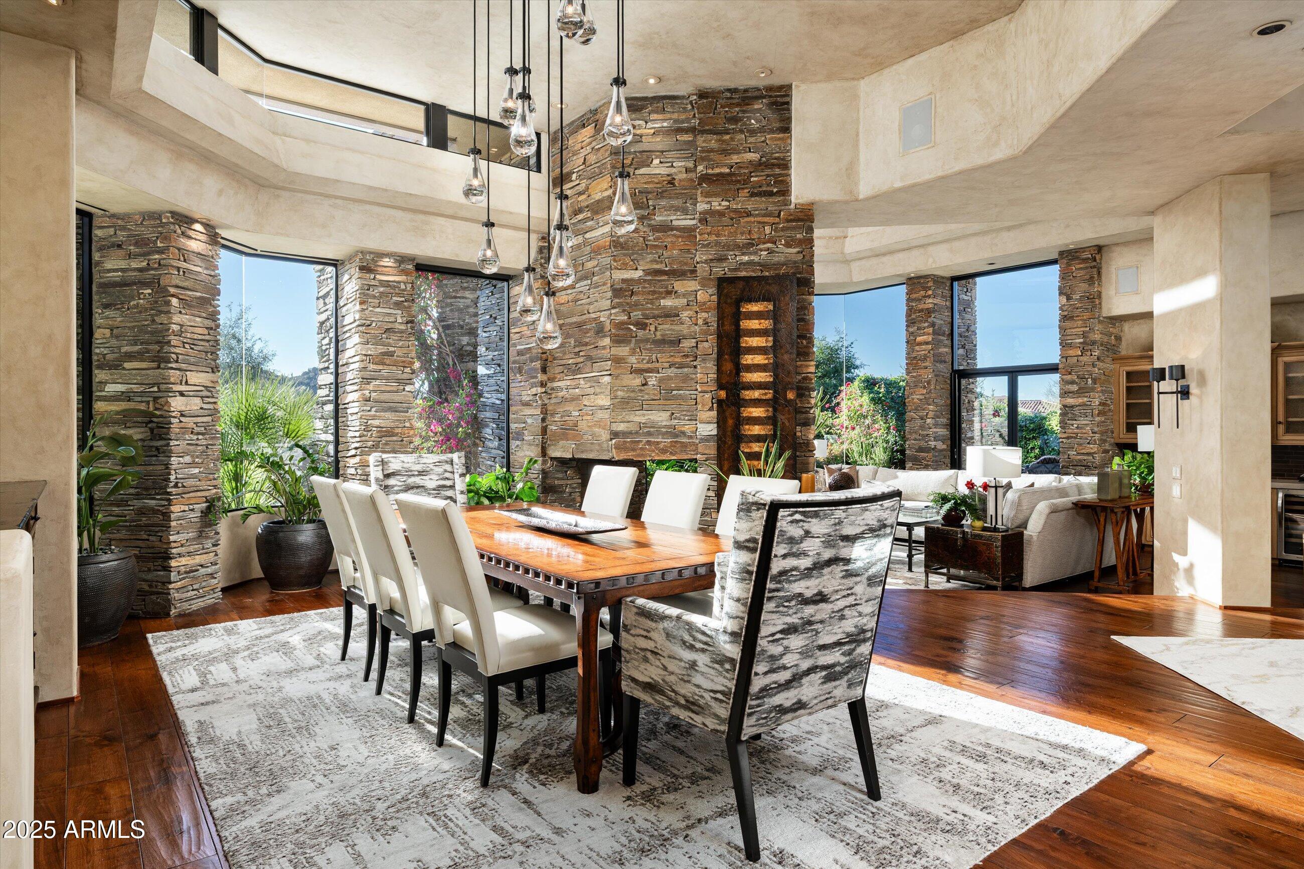 ESTANCIA - Residential