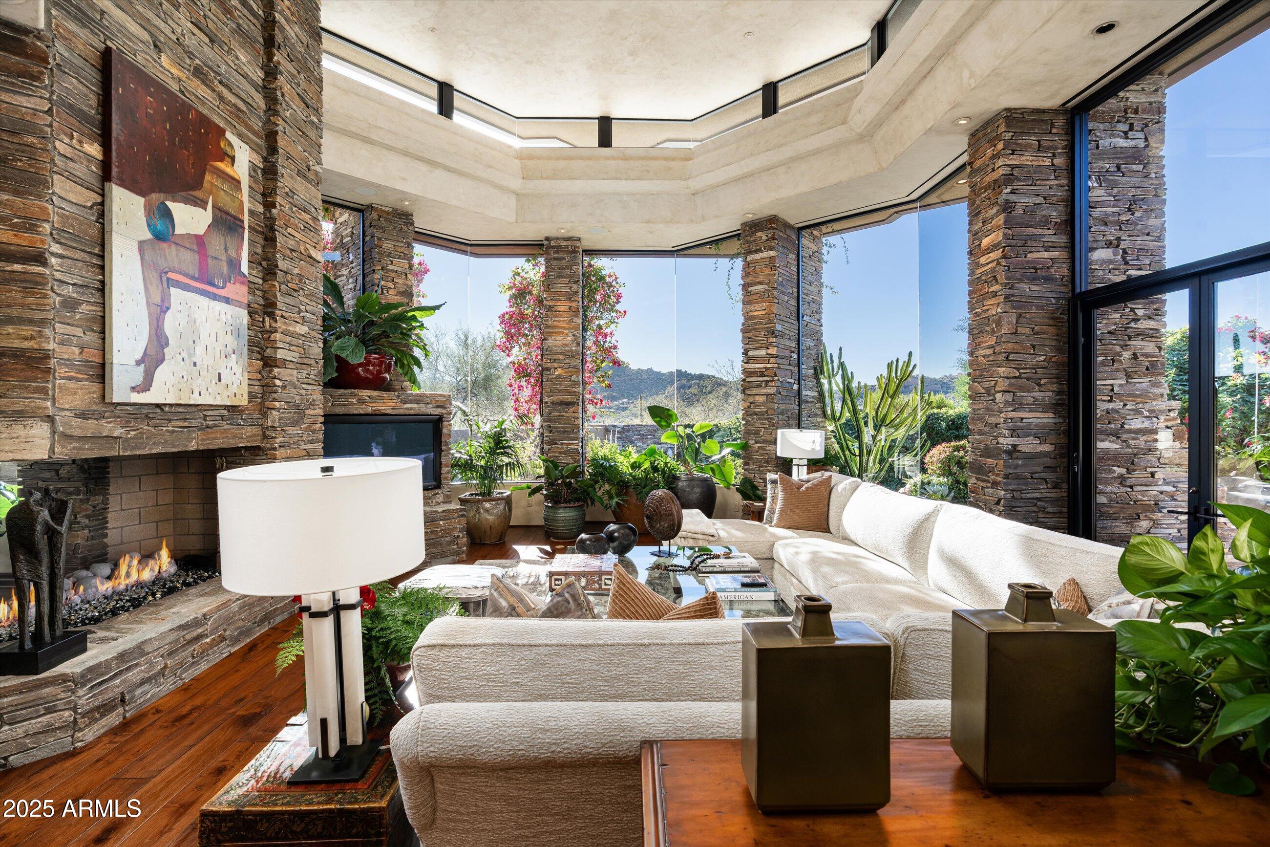 ESTANCIA - Residential
