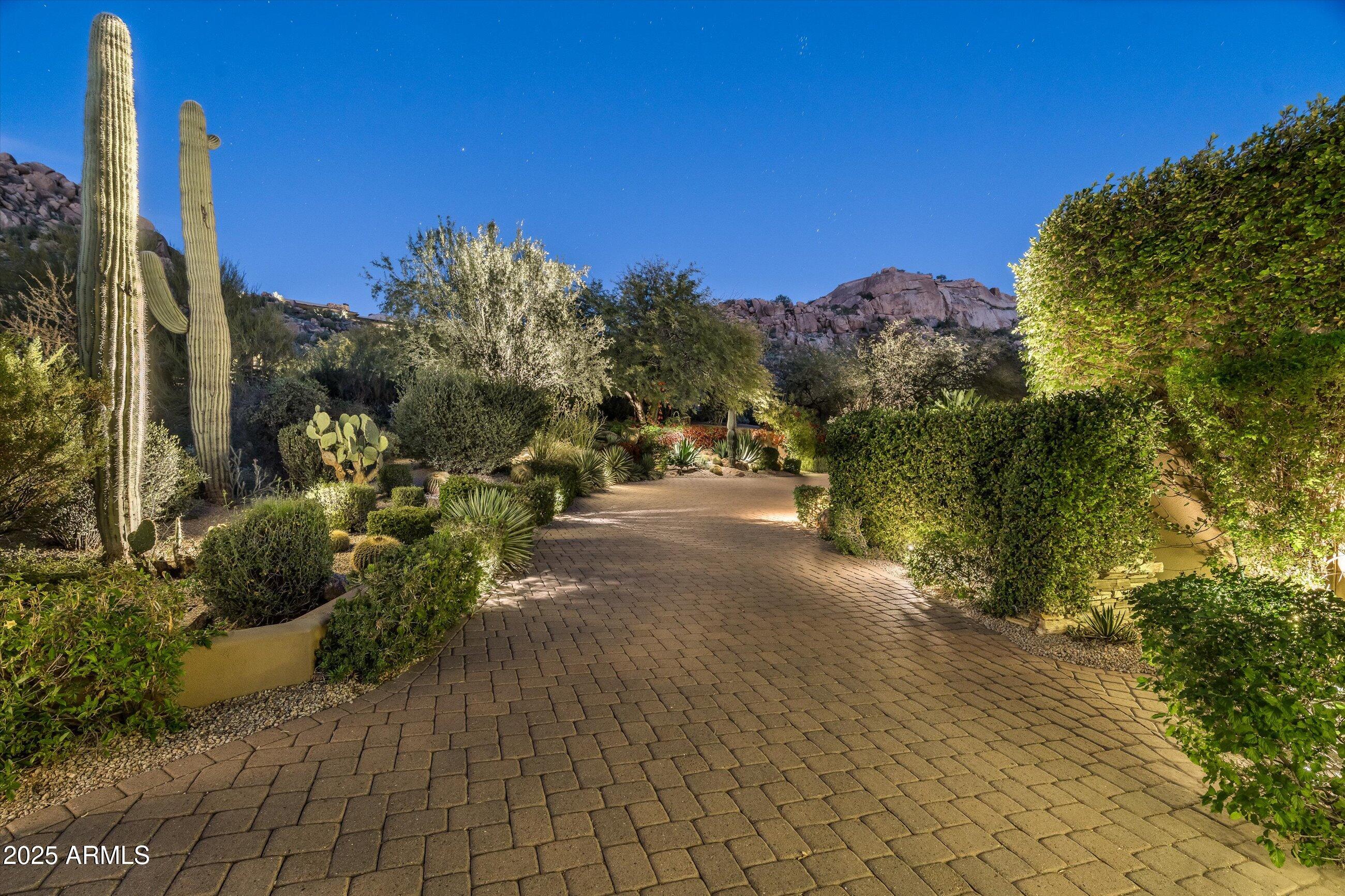 ESTANCIA - Residential
