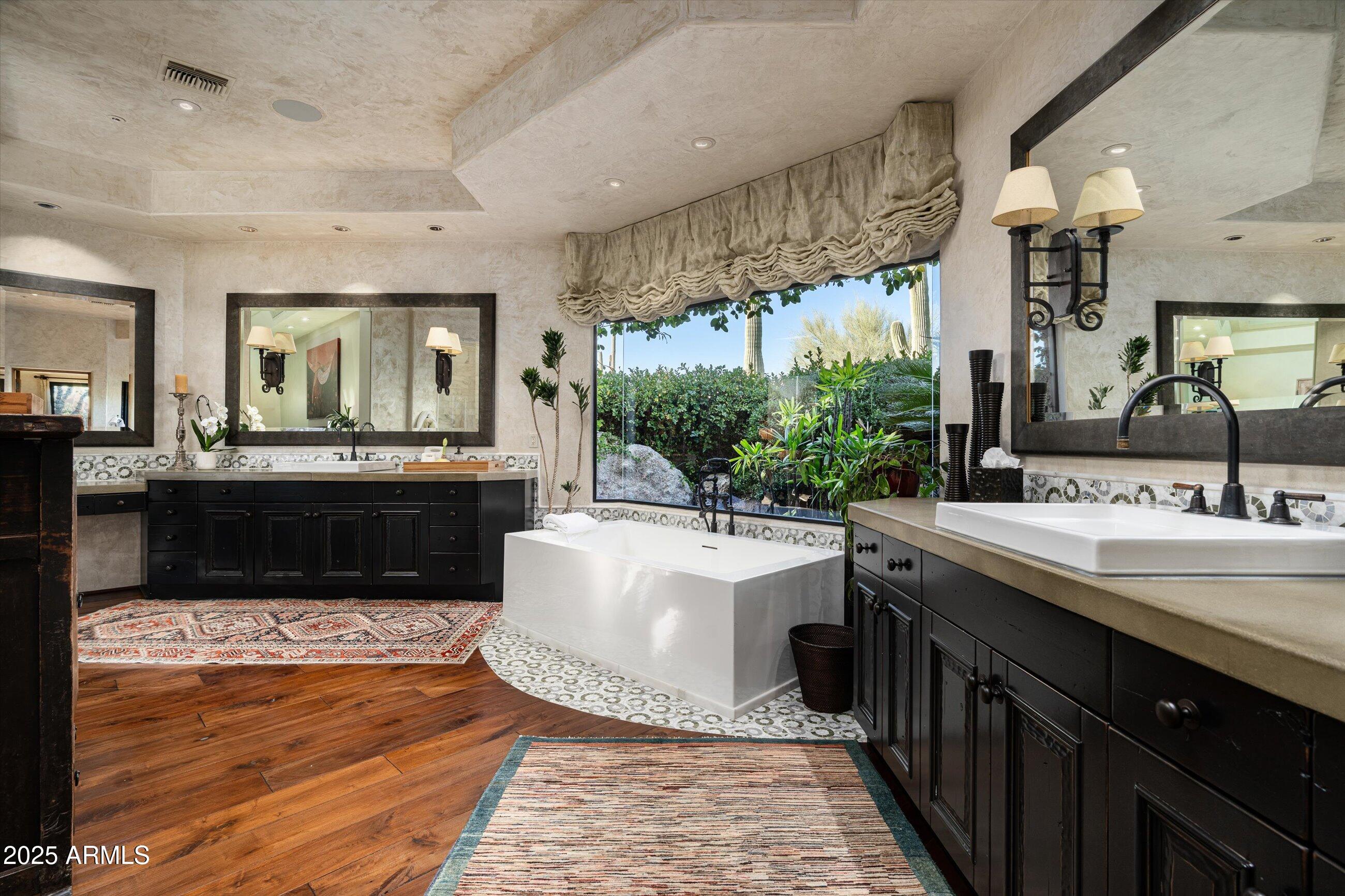 ESTANCIA - Residential