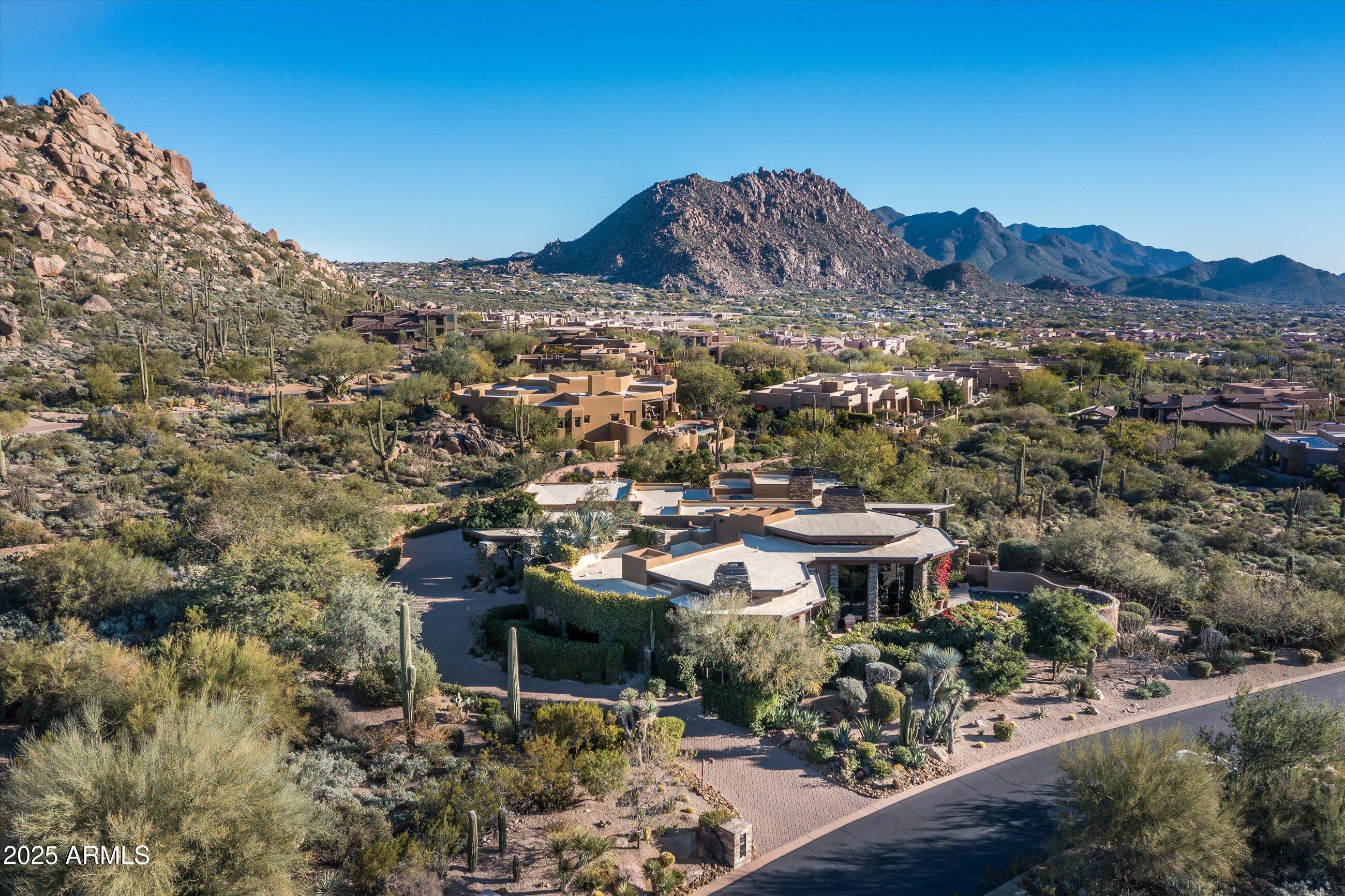 ESTANCIA - Residential