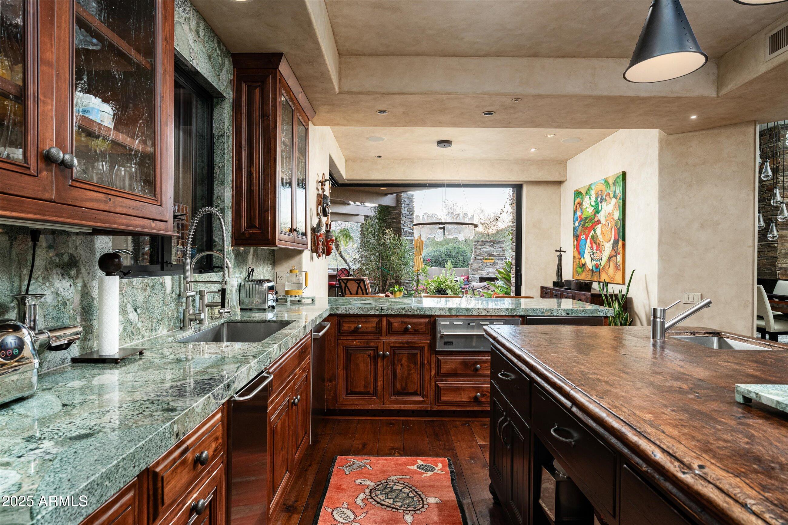 ESTANCIA - Residential