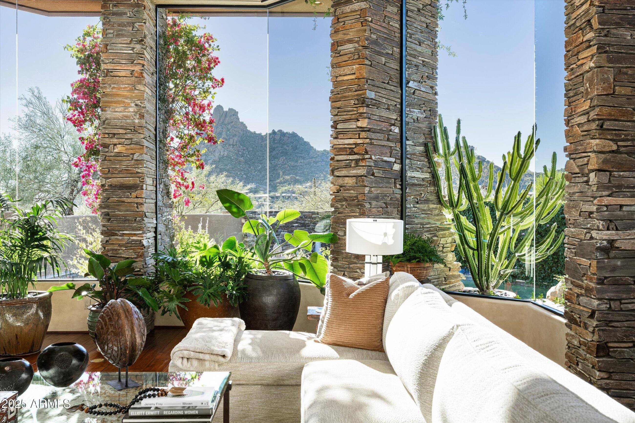 ESTANCIA - Residential