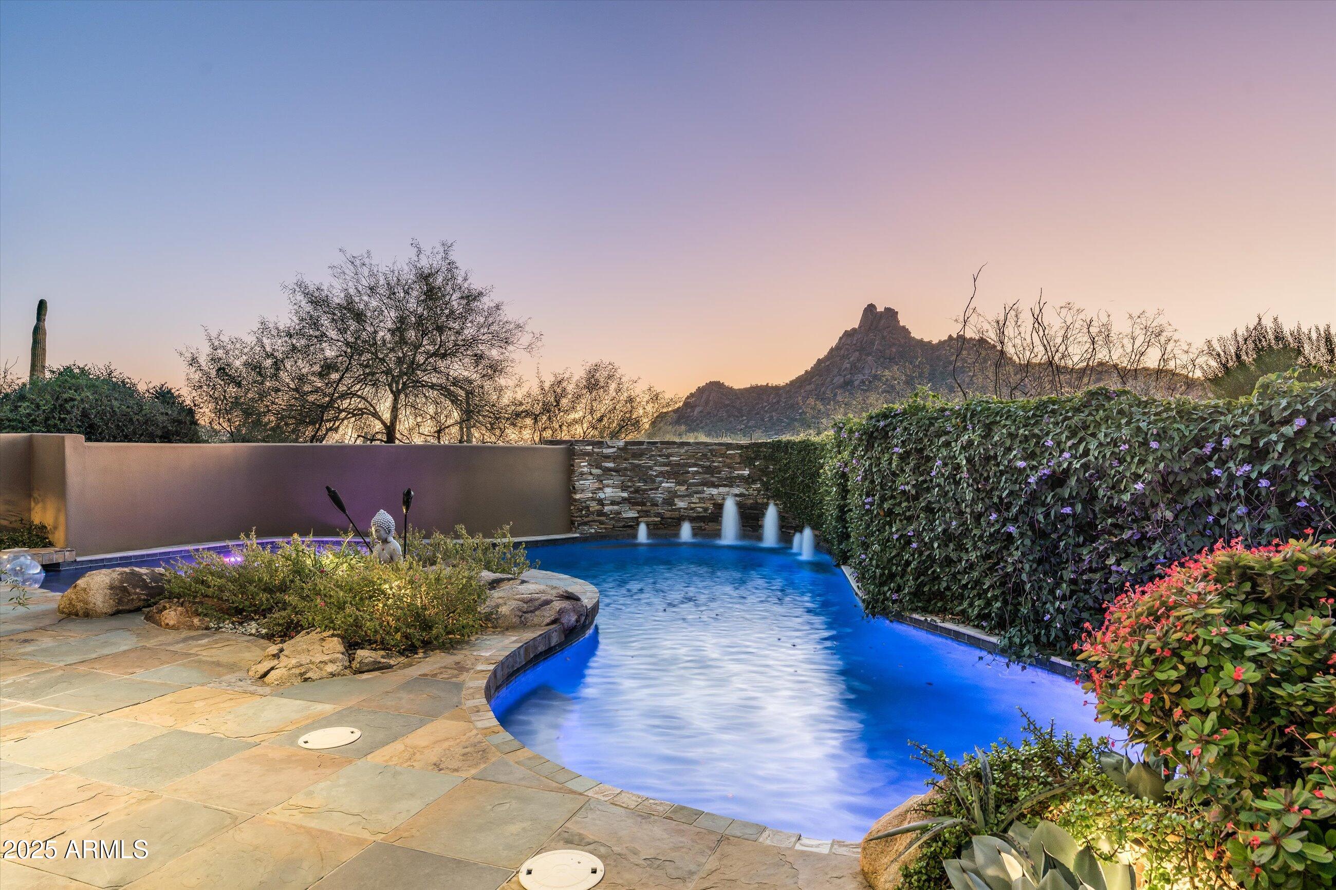 ESTANCIA - Residential