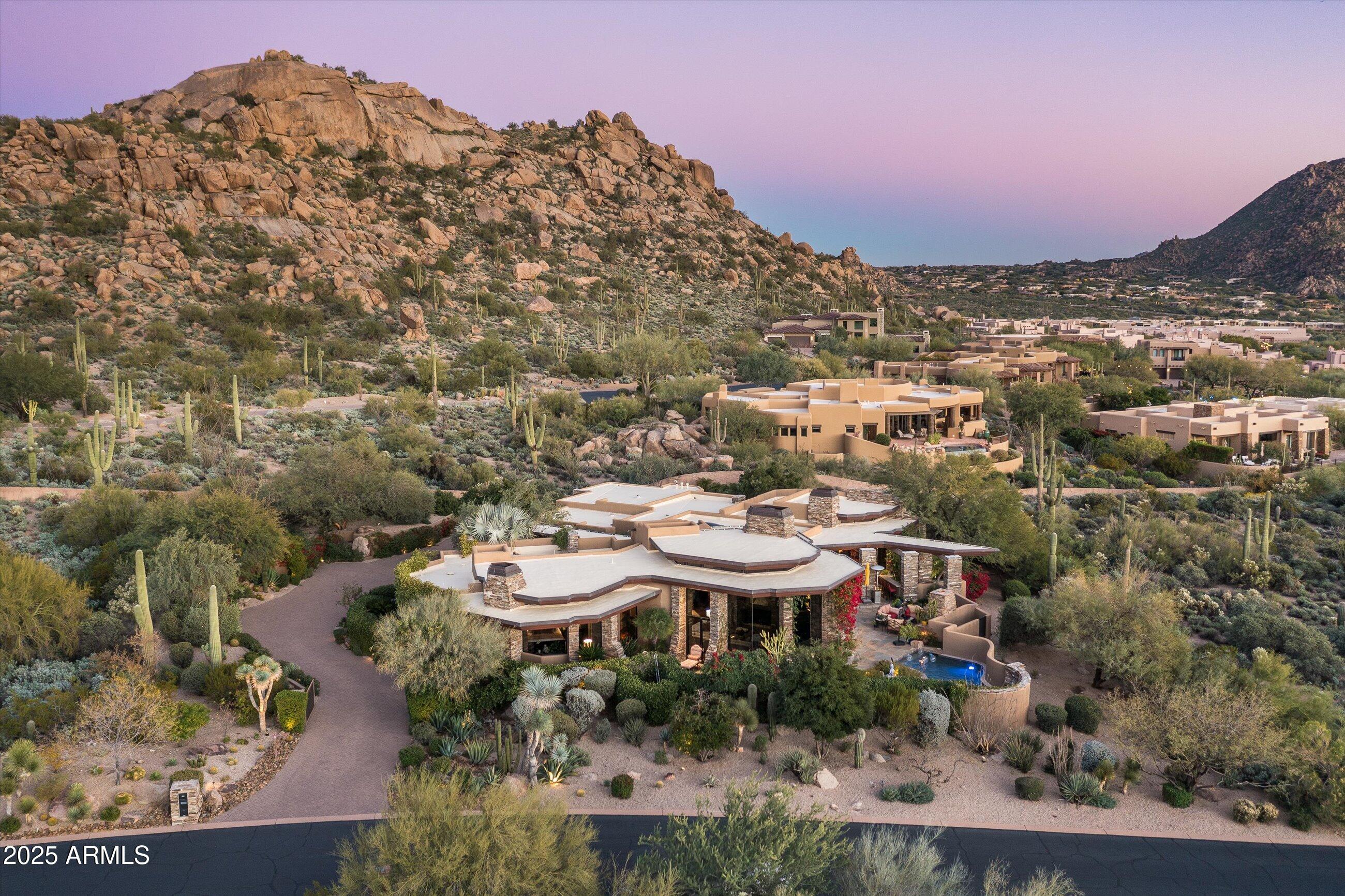 ESTANCIA - Residential