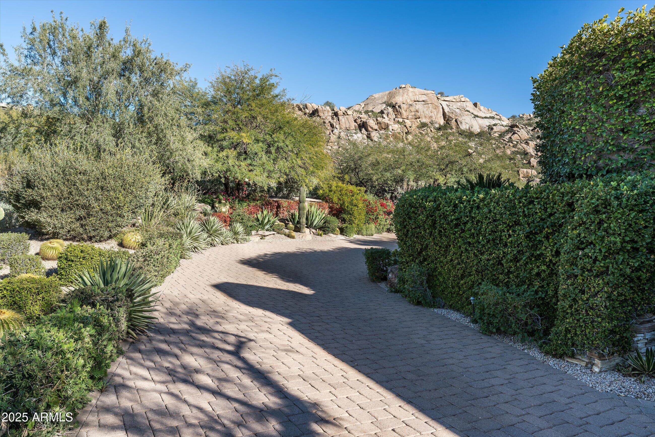 ESTANCIA - Residential