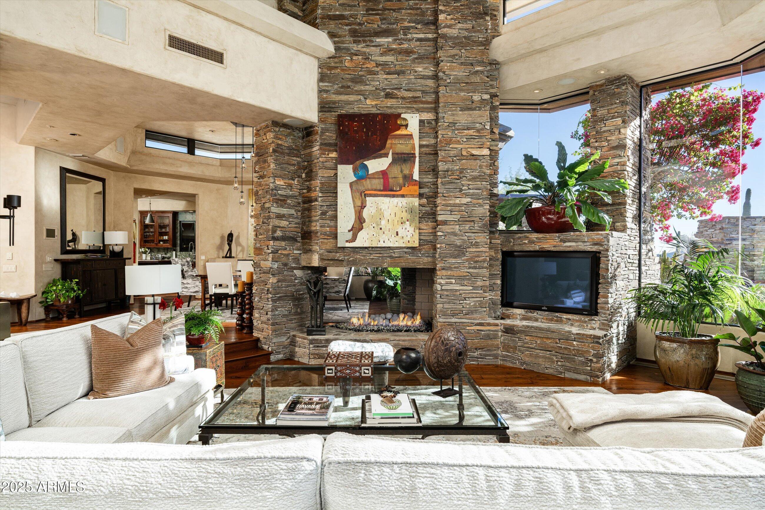 ESTANCIA - Residential