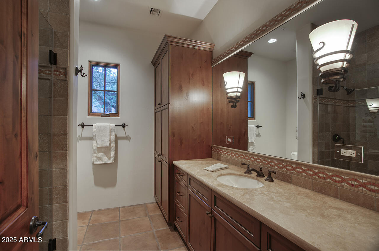 DC RANCH - Residential