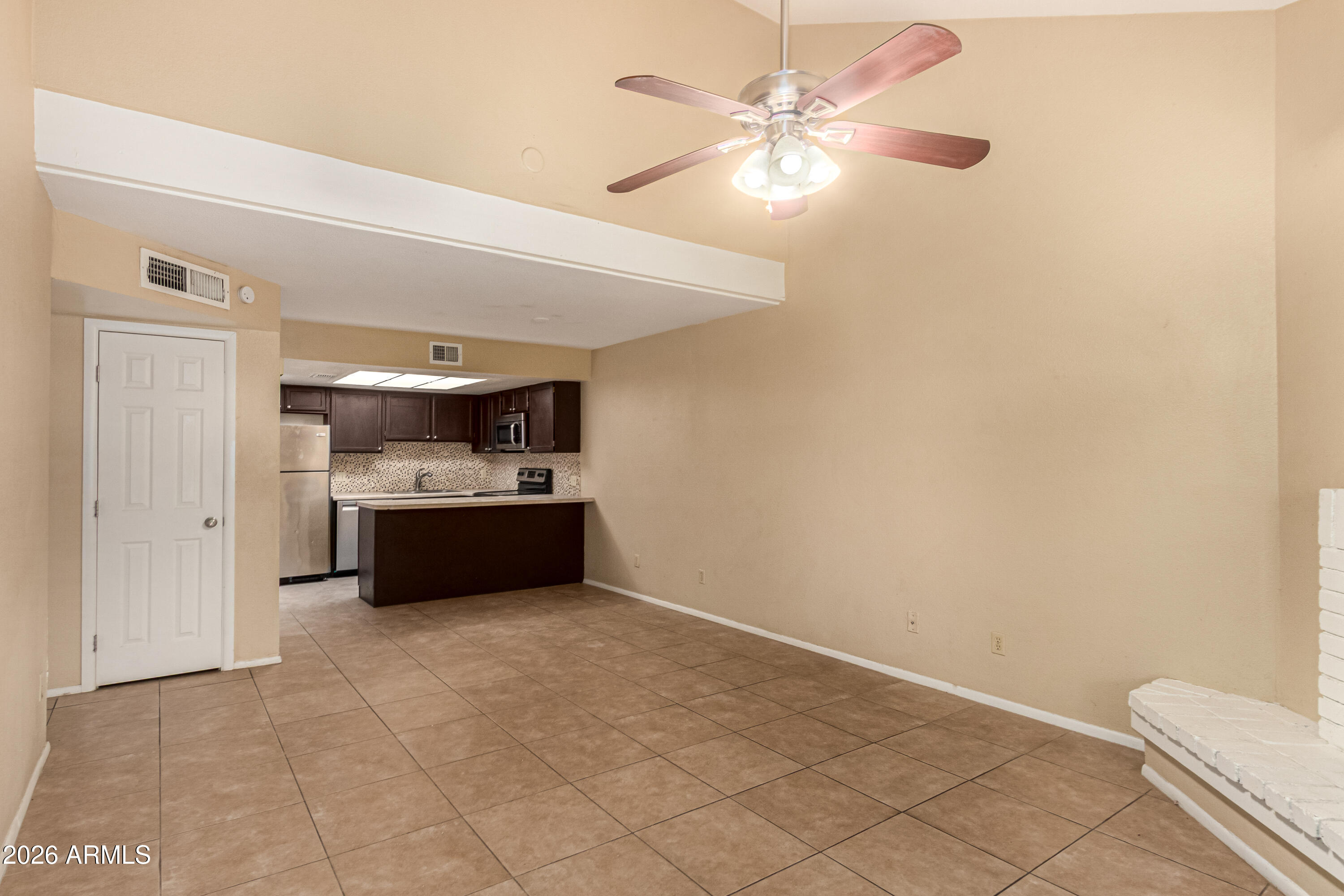 UNIVERSITY RANCH - Residential
