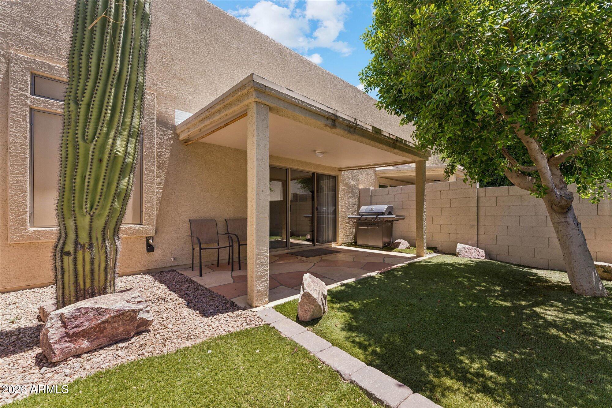 VISTA VILLA TOWNHOMES - Residential