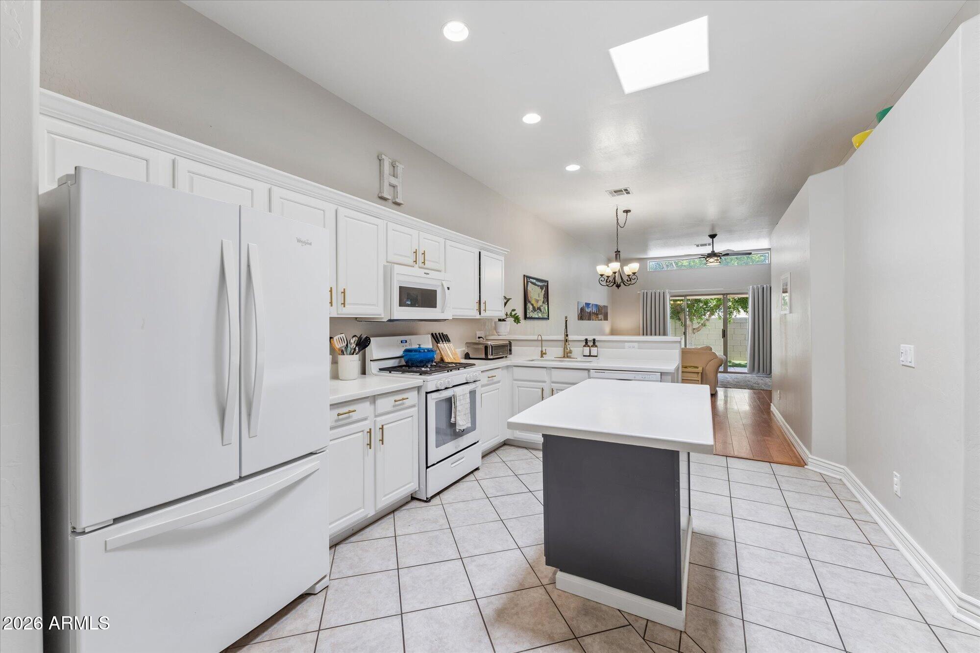 VISTA VILLA TOWNHOMES - Residential