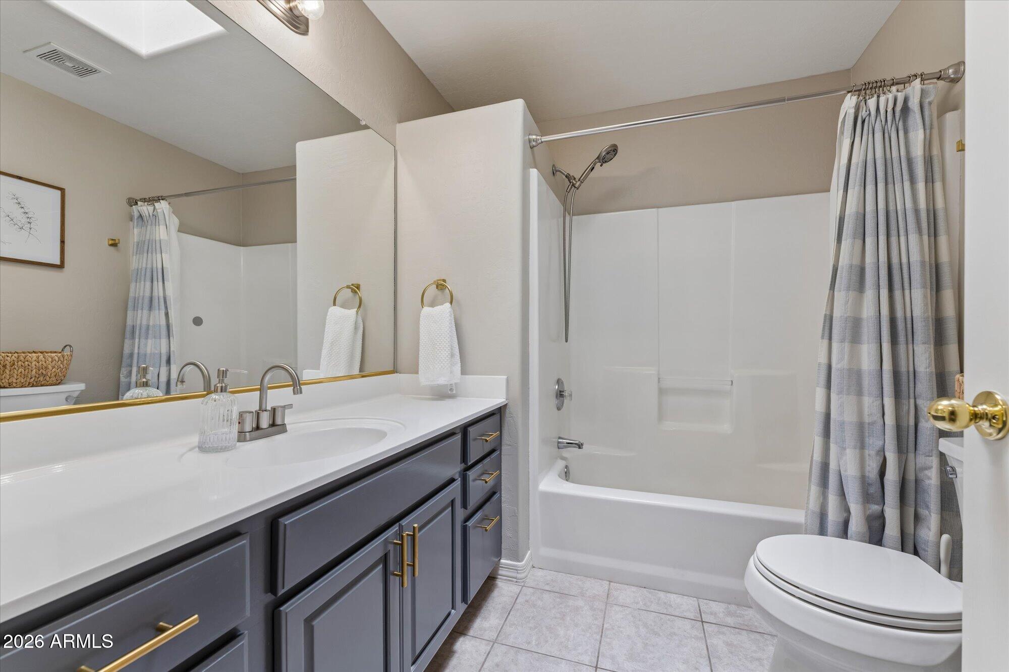 VISTA VILLA TOWNHOMES - Residential