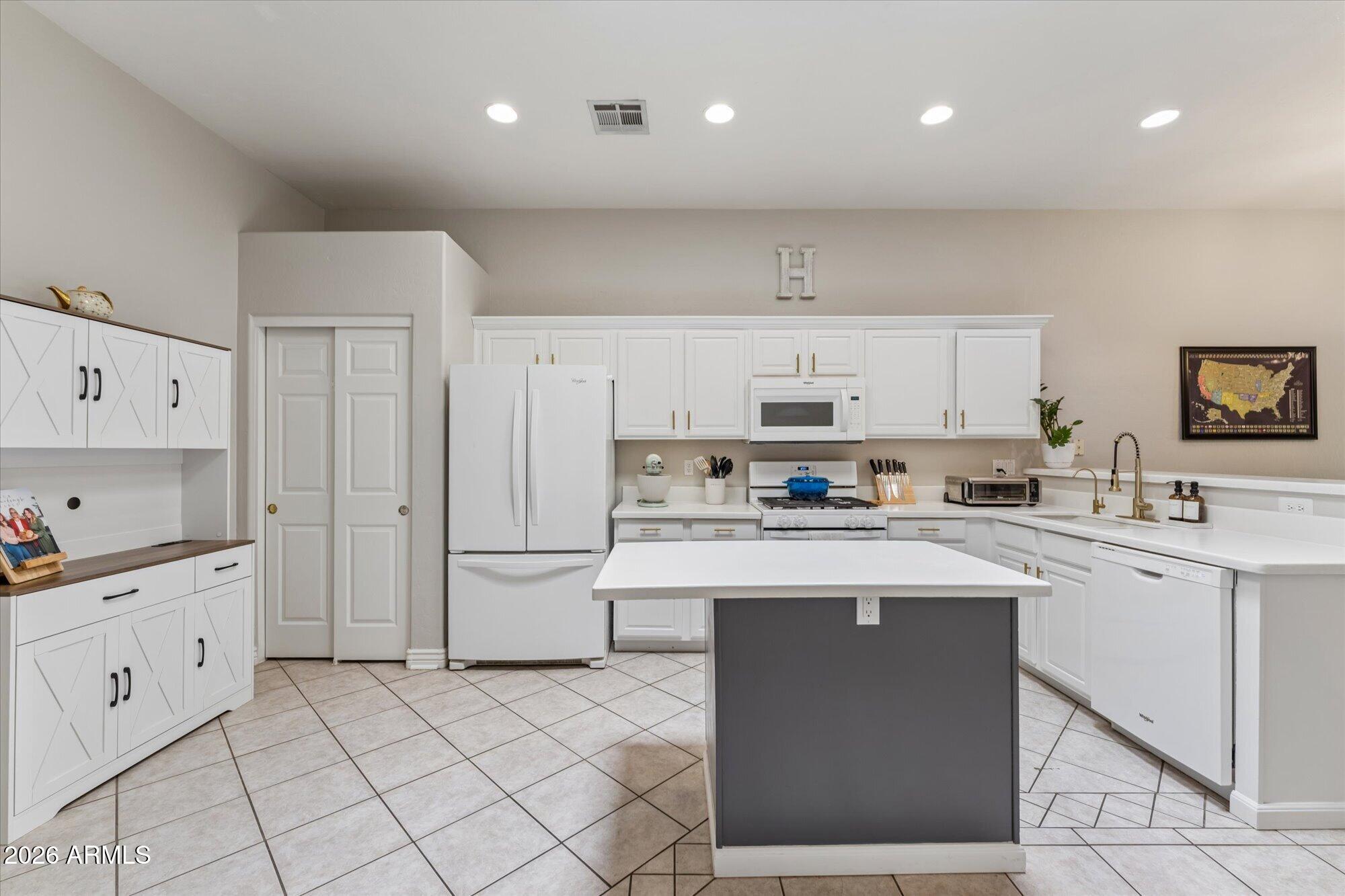VISTA VILLA TOWNHOMES - Residential