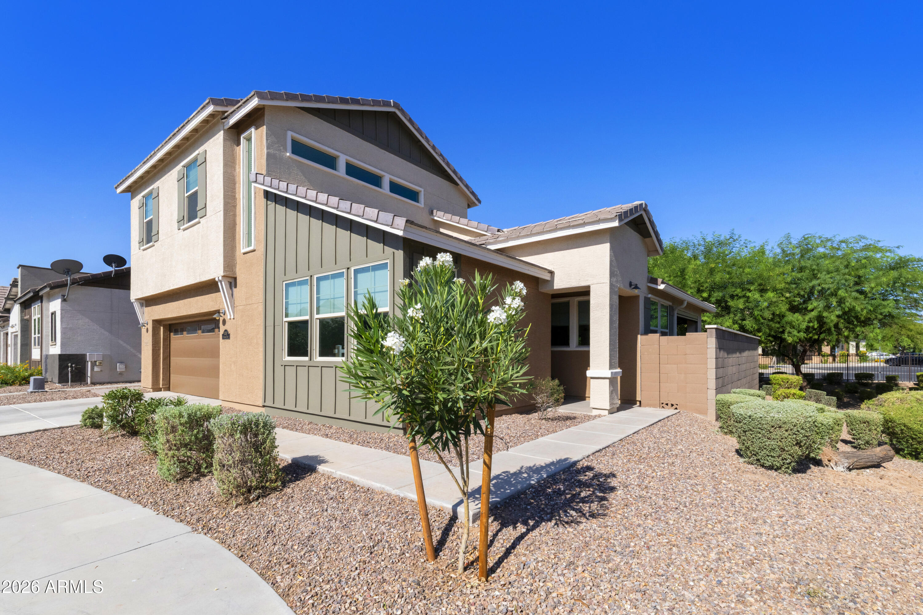 AVIER WEST - Residential