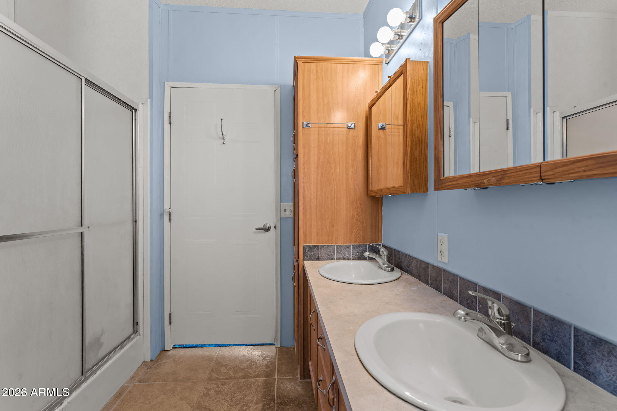 CONGRESS VILLAGE II - Residential