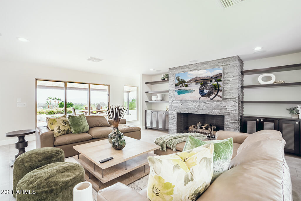 HIGHLANDS - Residential