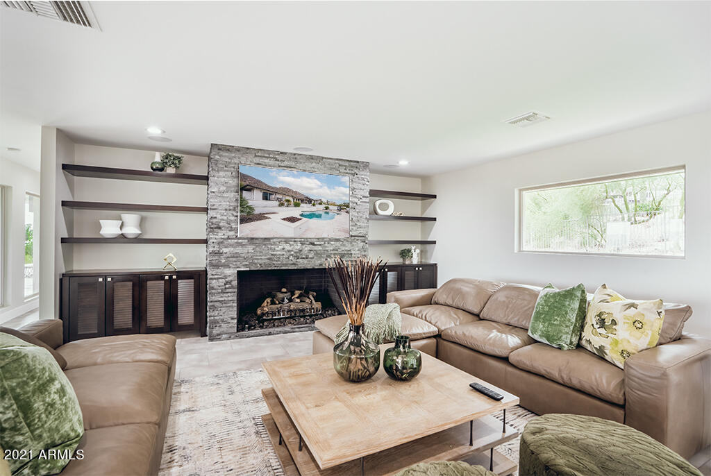 HIGHLANDS - Residential