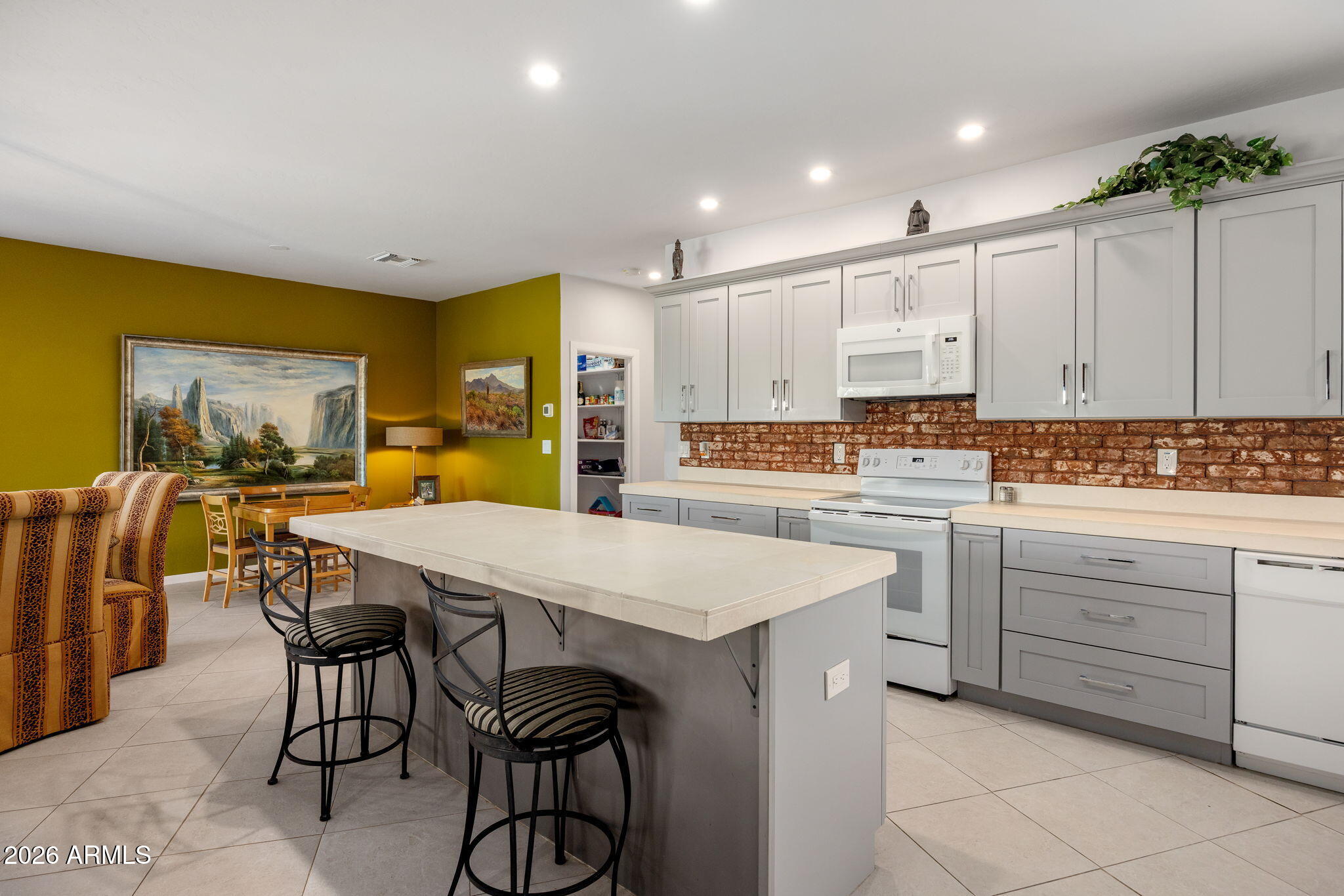 Near Cave Creek Rodeo Arena - Residential
