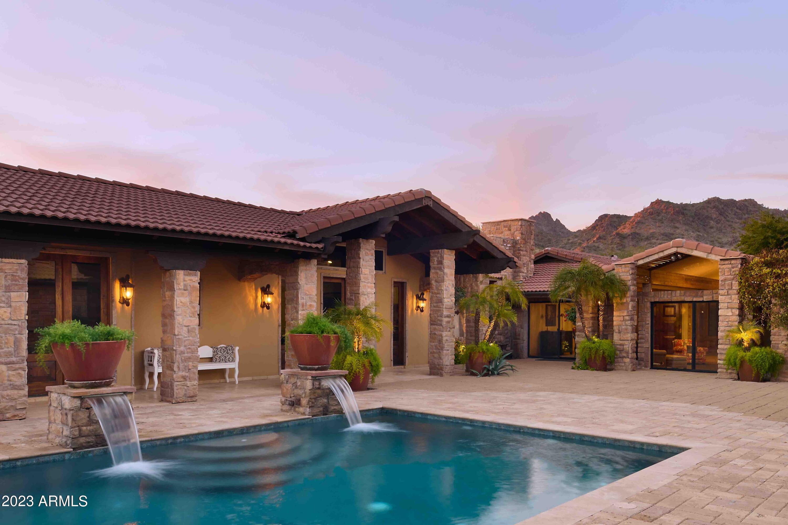MIRADA LOS ARCOS PHASE 2 - Residential