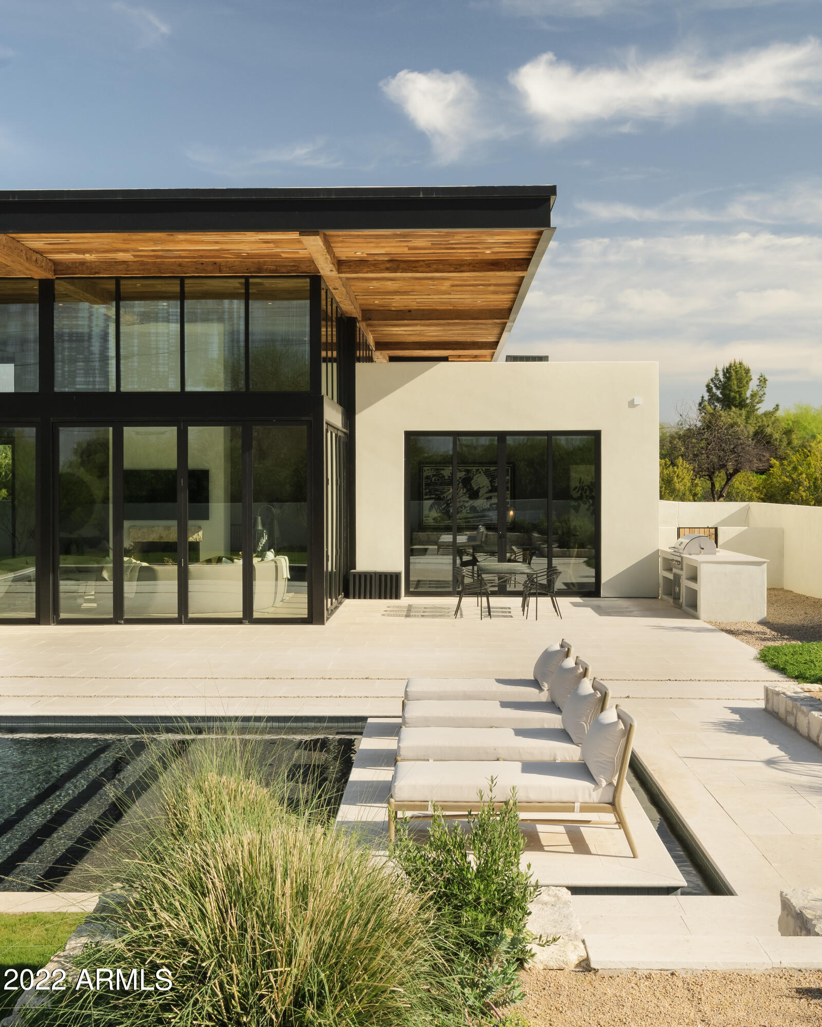 SUNDOWN RANCHOS - Residential