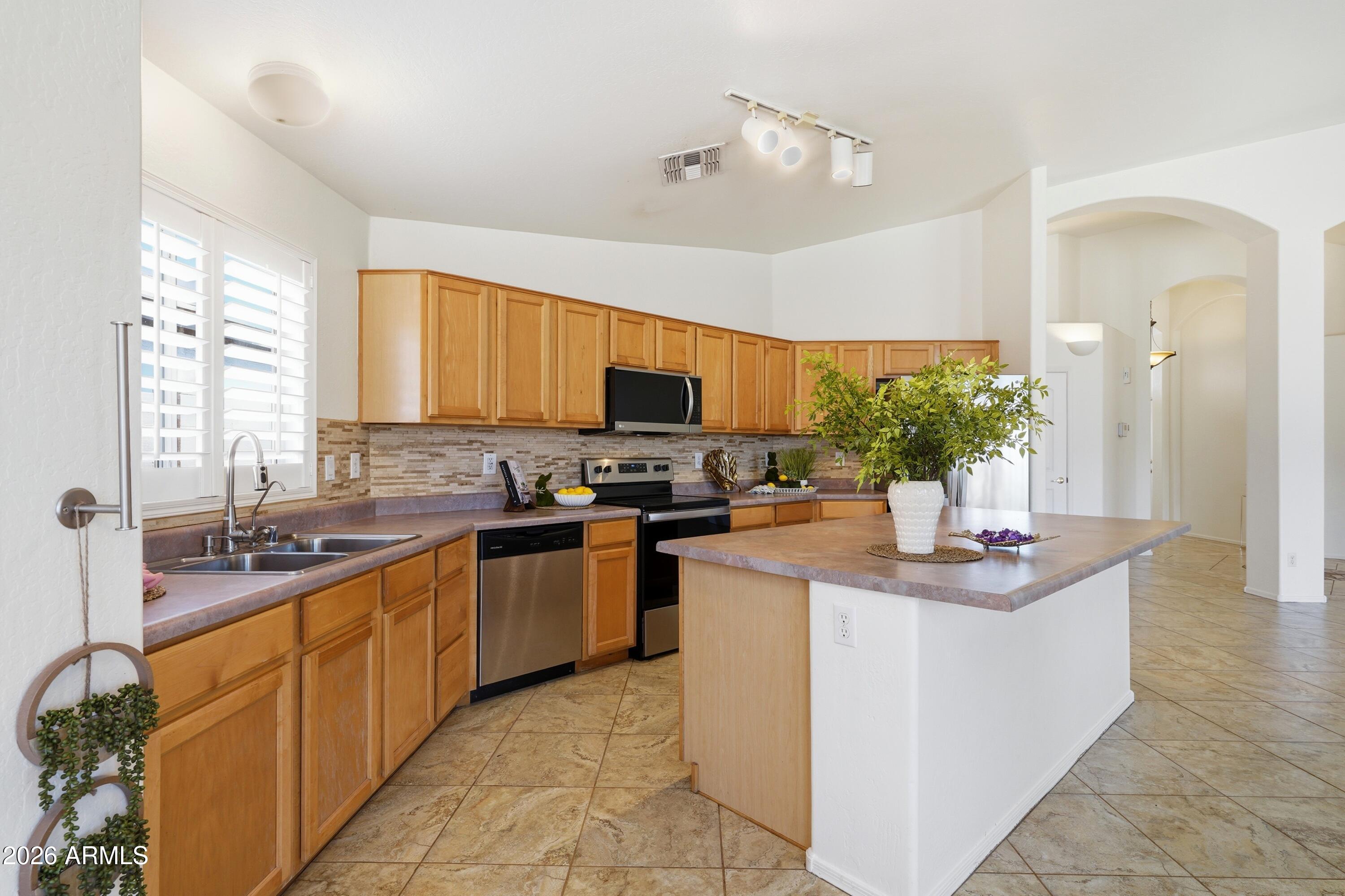 FOOTHILLS PASEO 2 - Residential