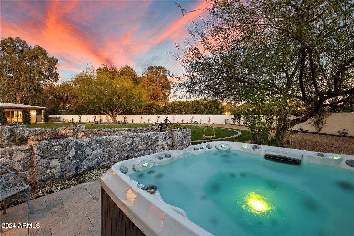 DOUBLETREE RANCHOS 2 - Residential