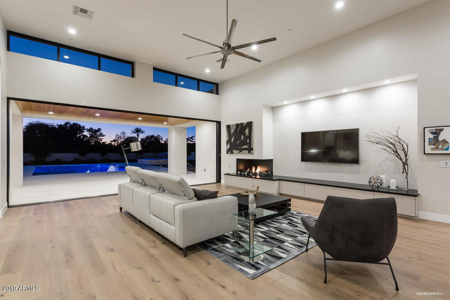 BERNEIL RANCHOS - Residential