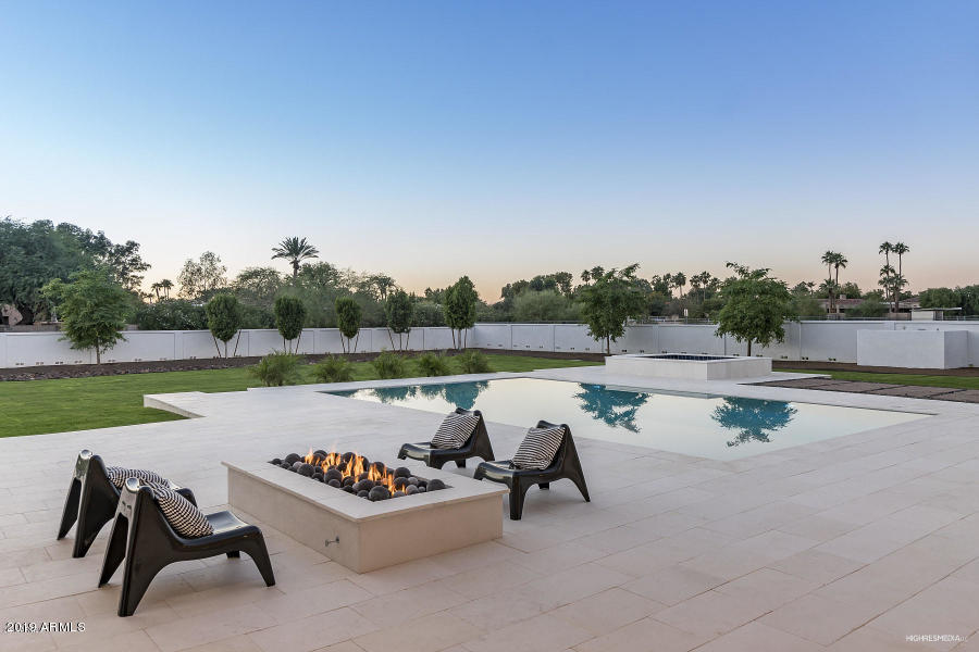 BERNEIL RANCHOS - Residential