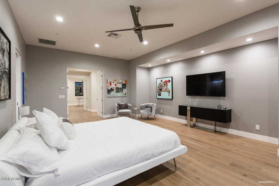 BERNEIL RANCHOS - Residential
