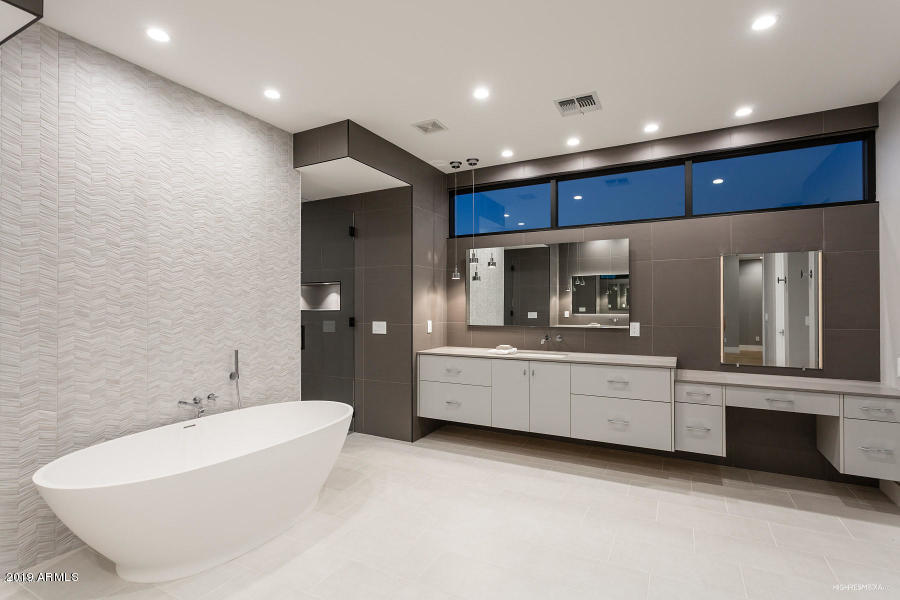 BERNEIL RANCHOS - Residential