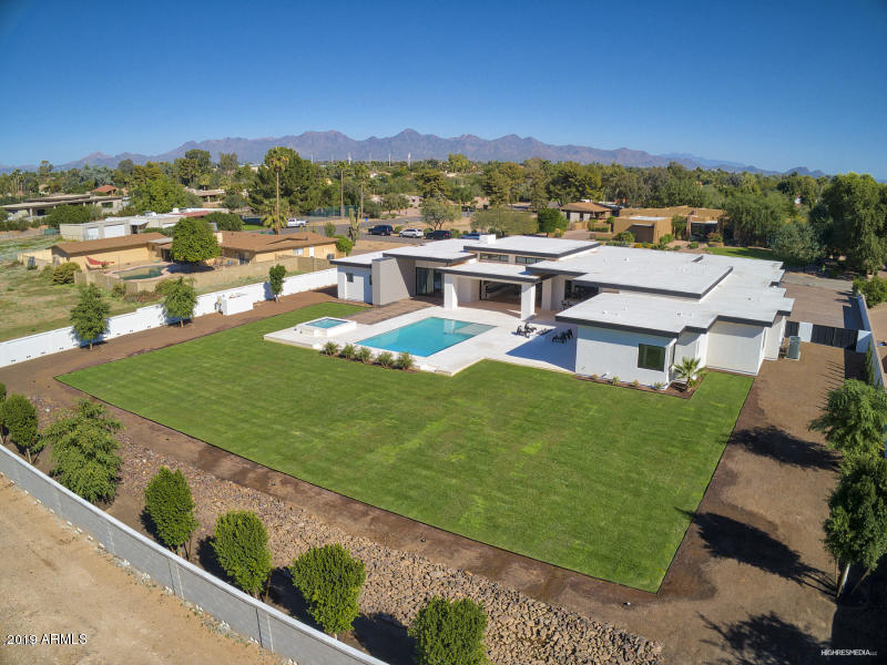 BERNEIL RANCHOS - Residential