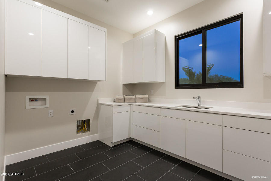 BERNEIL RANCHOS - Residential