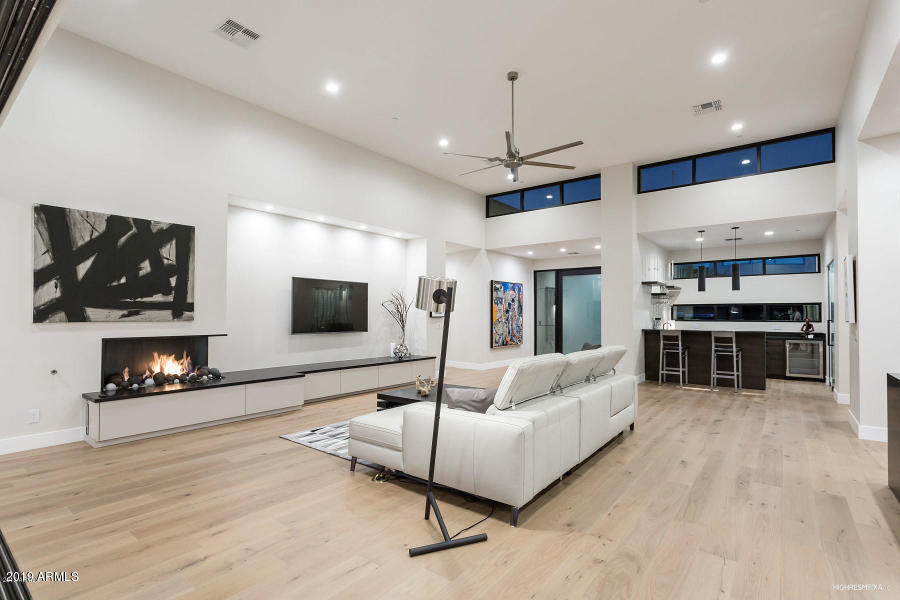 BERNEIL RANCHOS - Residential