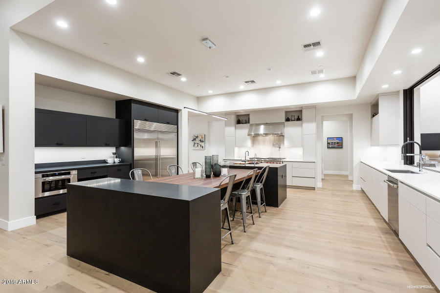 BERNEIL RANCHOS - Residential