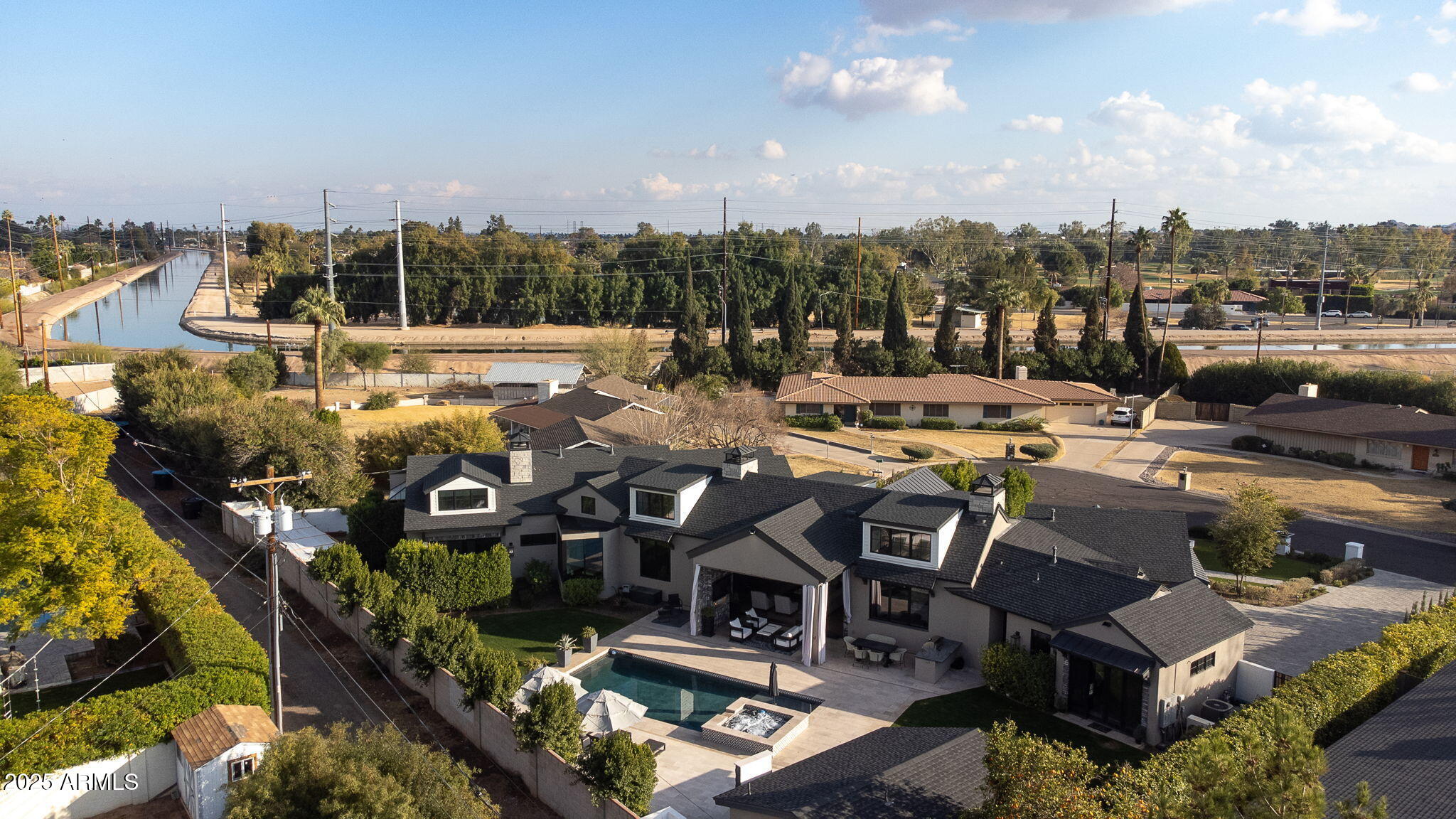 CASA LINDA 2 - Residential
