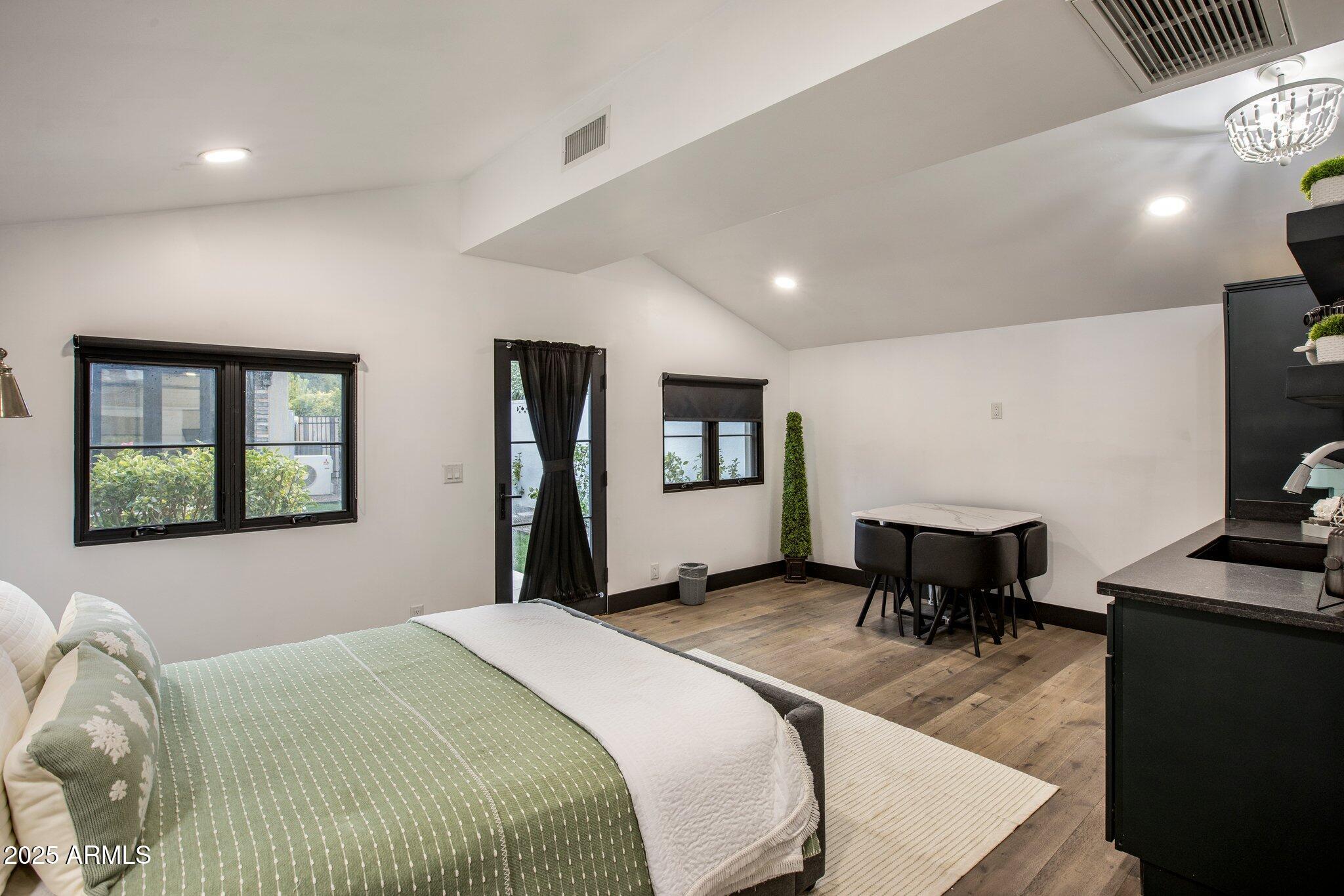 CASA LINDA 2 - Residential