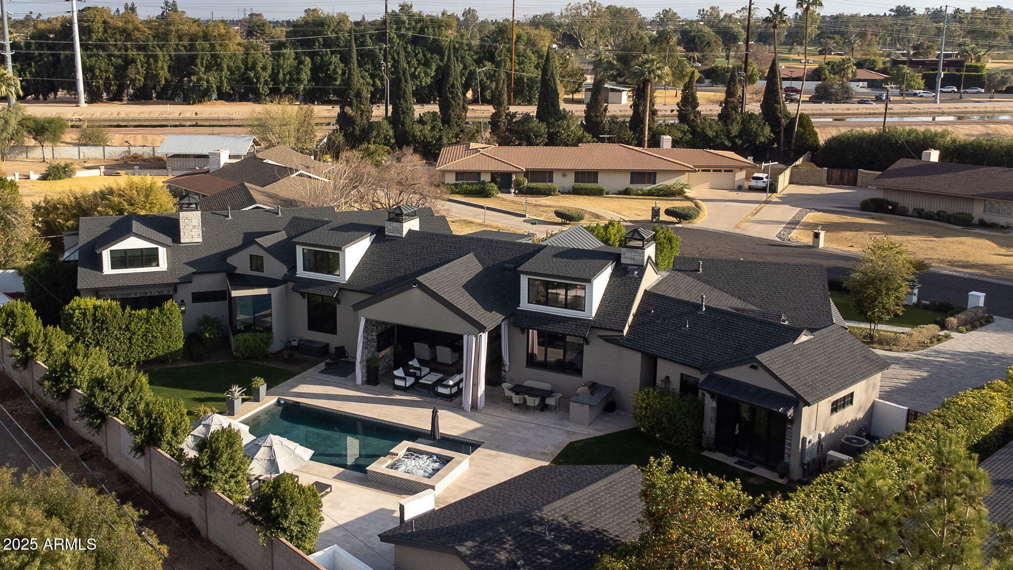 CASA LINDA 2 - Residential