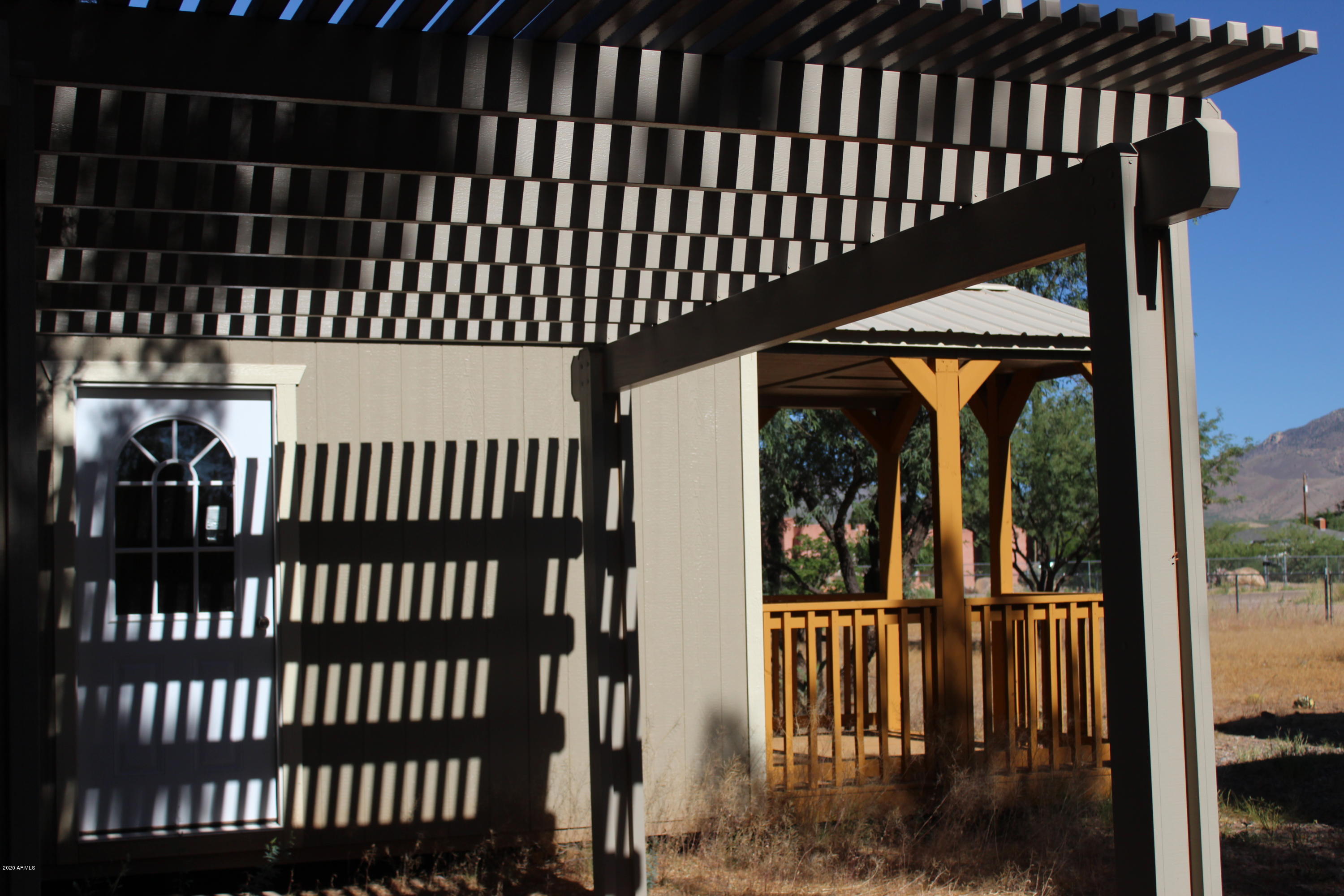 HODGINS ACRES - Residential