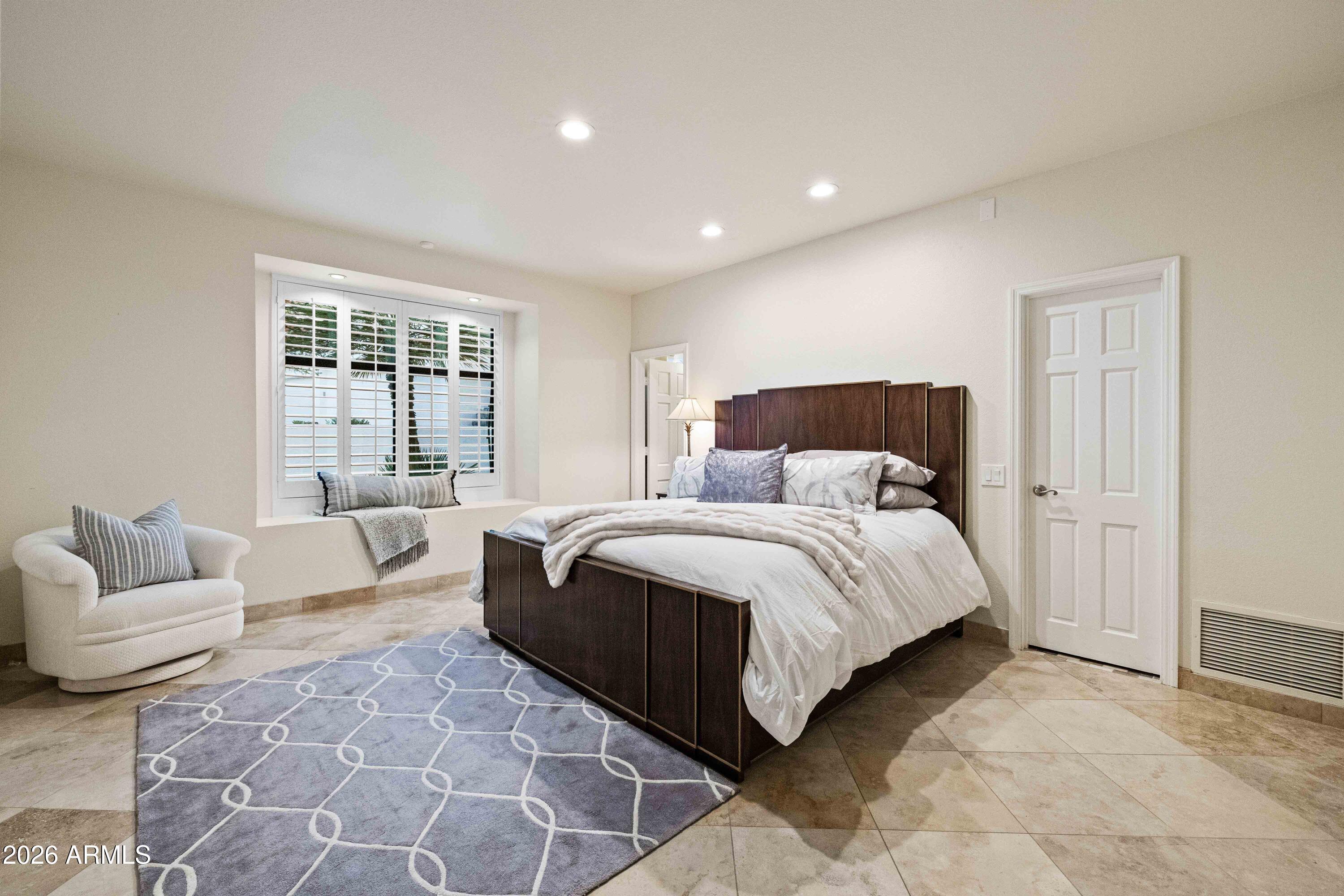 PHOENICIAN ESTATES - Residential
